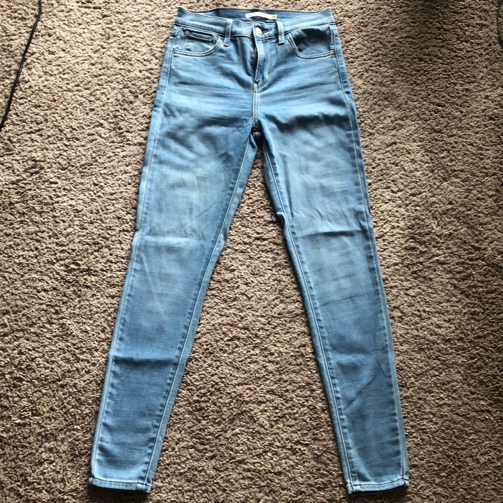 Light blue high rise super skinny Levi jeans